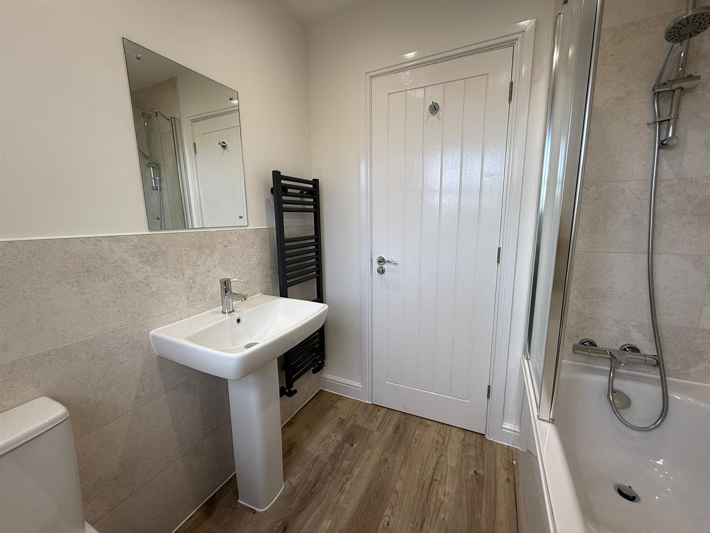 3 Bedroom House To Rent image 17